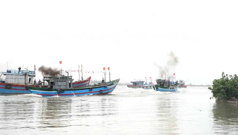 Le quartier de Thuan An compte environ 385 bateaux de pêche qui partent en mer dès les premiers jours de l’année. Photo : VOV.