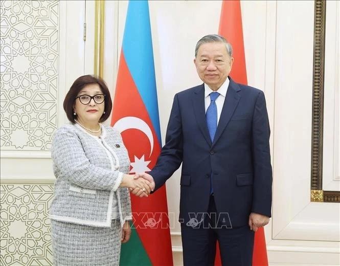 Le secrétaire général du Parti communiste du Vietnam, To Lam, et la présidente de l'Assemblée nationale d'Azerbaïdjan, Sahiba Gafarova. Photo : VNA.