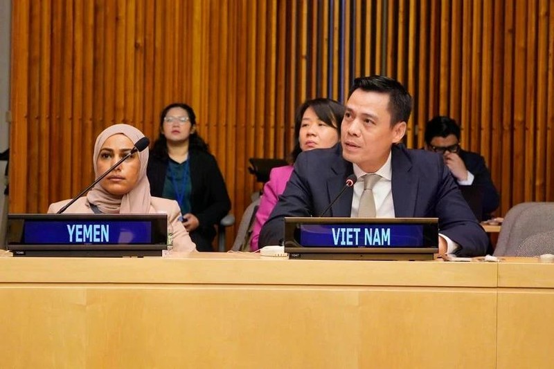 L'ambassadeur Dang Hoang Giang, représentant permanent du Vietnam auprès de l'ONU, prend la parole lors du dialogue. Photo : VNA