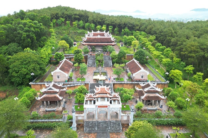 Le temple Chung Son dans le complexe du site historique national spécial de Kim Lien. Photo : NDEL.