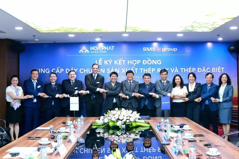 Cérémonie de signature de coopération entre le groupe Hoa Phat a signé un contrat et le groupe allemand SMS, le 29 mai à Hanoi. Photo : congthuong.vn