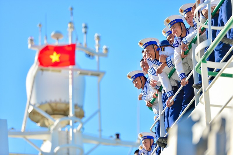 Joie du départ des nouveaux soldats de la Marine. Photo : Pham Khanh Huy/kinhtedothi