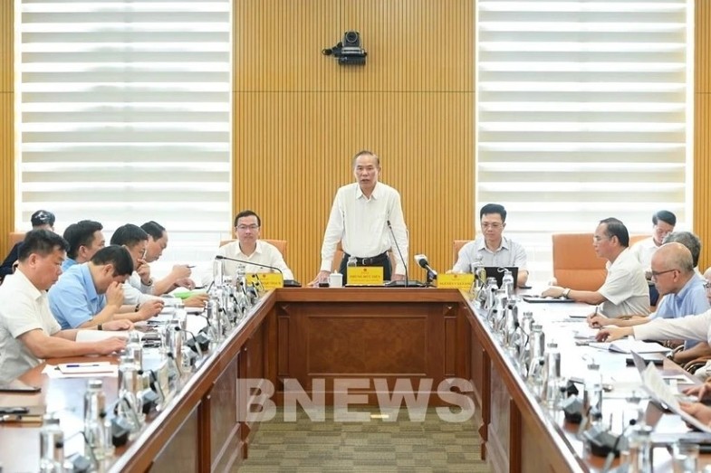 Le vice-ministre de l’Agriculture et de l’Environnement, Phung Duc Tiên, préside une conférence de presse pour annoncer les sept missions principales, à Hanoi, le 5 mai. Photo : Bnews.