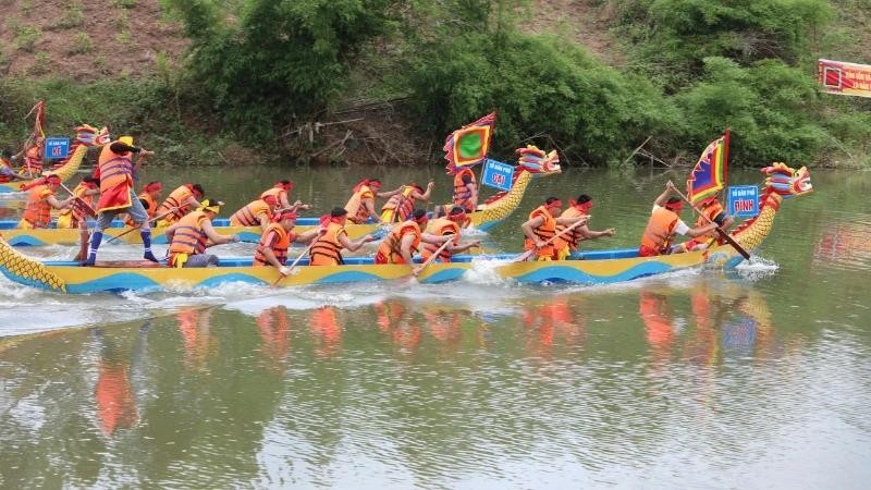 La fête de course de pirogues d’An Chau inscrite au patrimoine culturel immatériel national. Photo : NDEL.