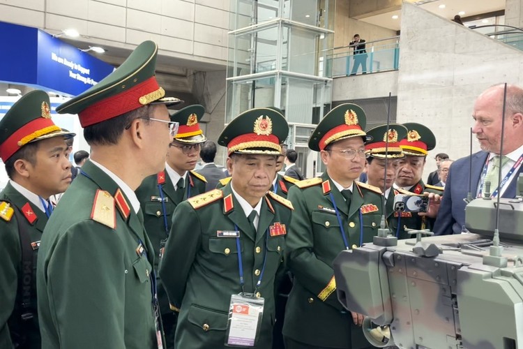 Le Vietnam participe à l'exposition japonaise sur la défense et la sécurité (DSEI) 2025. Photo : khoahocdoisong.