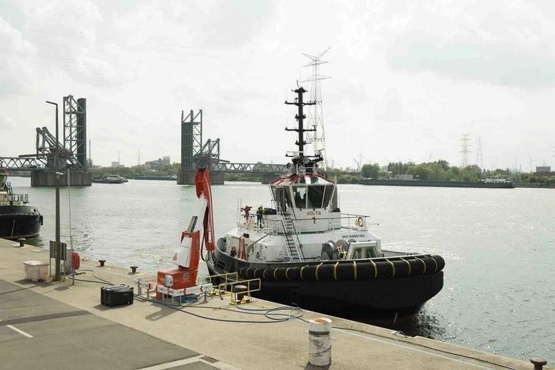 Le remorqueur électrique Volta 1 en service dans le port d'Anvers. Photo : VNA.