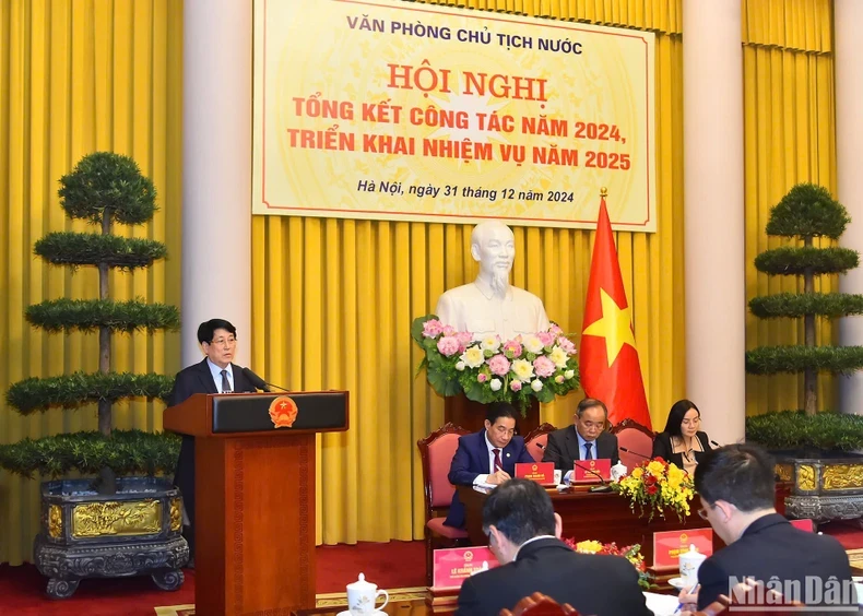 Le président vietnamien Luong Cuong prend la parole lors de la rencontre. Photo : NDEL.