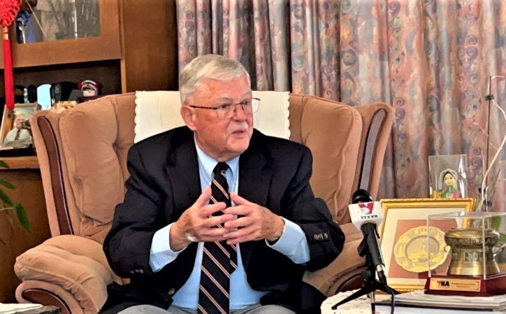 Le professeur émérite Carl Thayer, de l'Académie australienne des forces de défense de l'Université de Nouvelle-Galles du Sud. Photo : VNA.