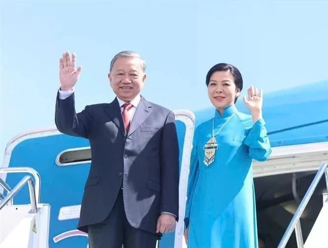 Le secrétaire général du Parti communiste du Vietnam, To Lam, et son épouse Ngo Phuong Ly. Photo : VNA.
