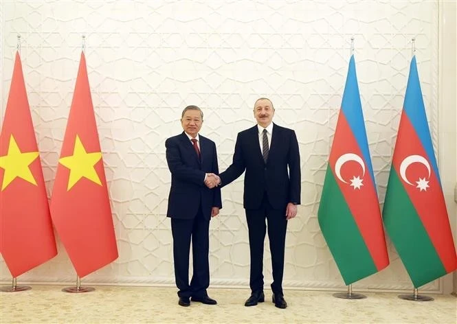 Le secrétaire général du Parti communiste du Vietnam, To Lam, et le président d’Azerbaïdjan, Ilham Aliyev. Photo : VNA.