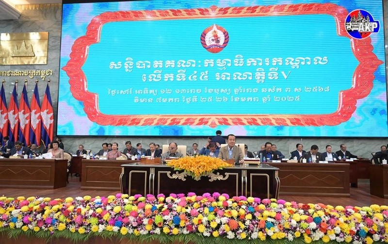 Le Parti du peuple cambodgien (PPC), au pouvoir au Cambodge, a ouvert à Phnom Penh la 45e réunion élargie de son Comité central du 5e mandat. Photo: akp.gov.kh 