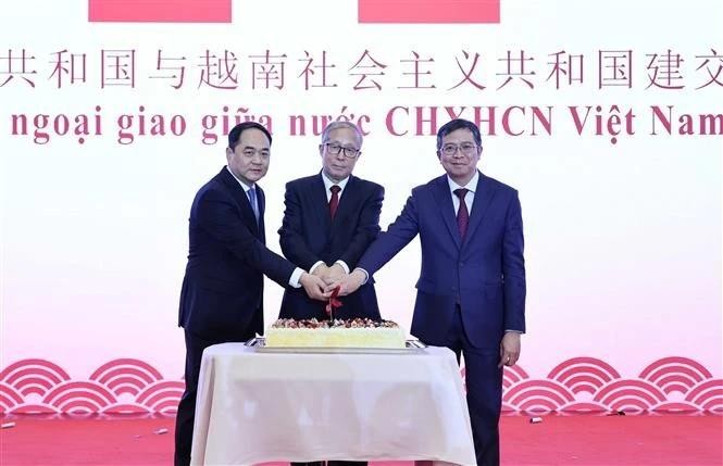 L'ambassade du Vietnam en Chine et l'Association du peuple chinois pour l'amitié avec les pays étrangers ont organisé, le 24 janvier à Pékin, une cérémonie marquant le 75e anniversaire des relations diplomatiques entre les deux pays. Photo: VNA 