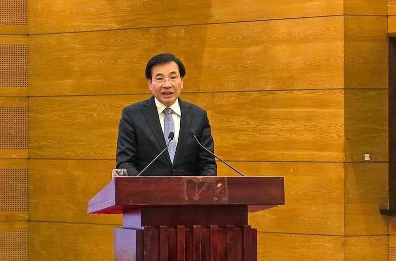 Le ministre-président de l’Office du gouvernement Trân Van Son lors de la conférence de presse, à Hanoi, le 5 février. Photo : VNA. 