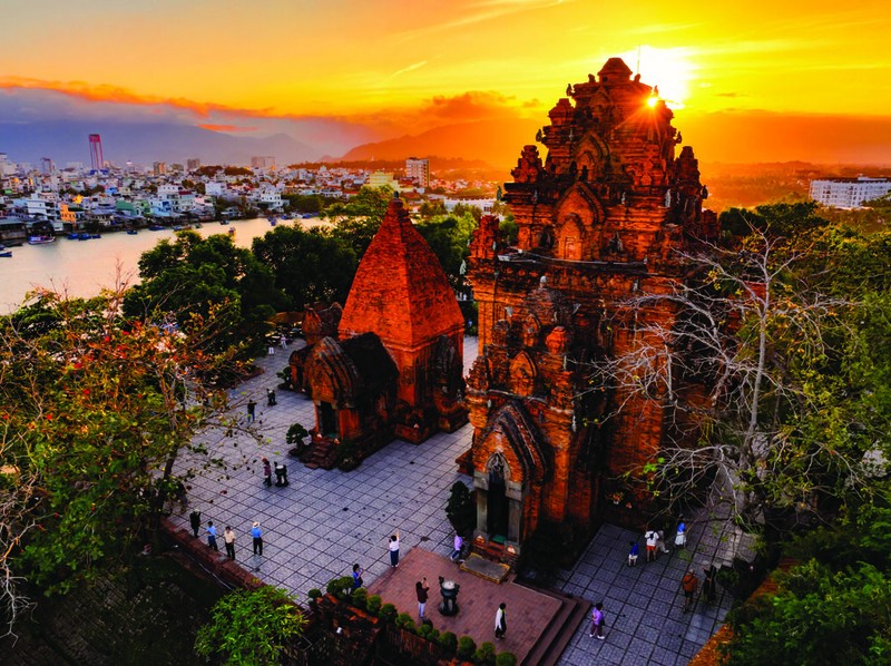 Les tours de Ponagar à Nha Trang. Photo : VNA.