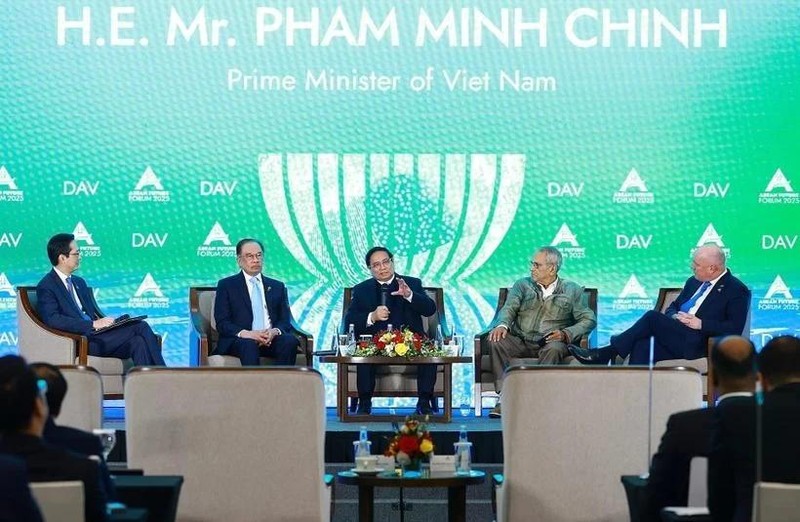 Lors de la plénière de haut niveau du 2e Forum sur l'avenir de l'ASEAN (AFF) 2025. Photo : VNA 