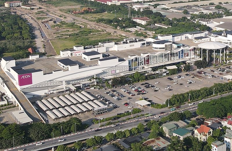 Le groupe japonais Aeon étend son réseau de supermarchés au Vietnam. Photo : HNM.