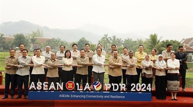 Les délégués à la 11e Conférence des ministres des Finances et des gouverneurs des Banques centrales de l’ASEAN (AFMGM). Photo: VNA