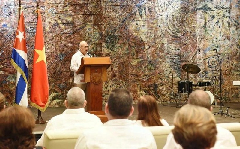 Le membre du Politburo, membre permanent du Secrétariat du Comité central du Parti communiste cubain et chef de la Commission d’organisation du comité, Roberto Morales Ojeda lors de l’événement. Photo : VNA. 