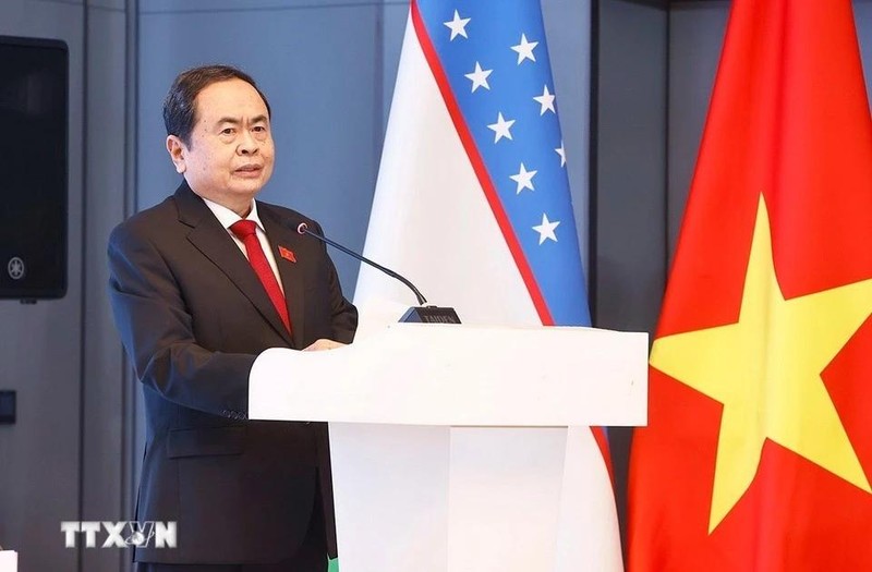 Le président de l’Assemblée nationale du Vietnam, Trân Thanh Mân, s’exprime lors de la table ronde des affaires Vietnam-Ouzbékistan, le 8 avril, à Tachkent. Photo: VNA 