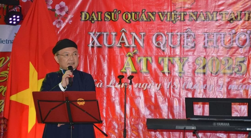 L'ambassadeur du Vietnam aux Pays-Bas, Ngô Huong Nam, prend la parole. Photo: baoquocte