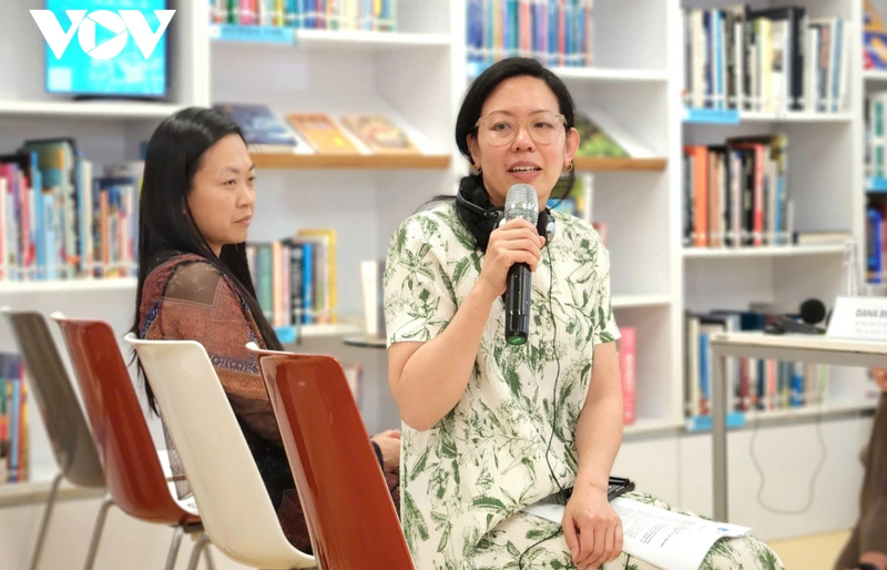 L'écrivain Khue Pham. Photo: VOV