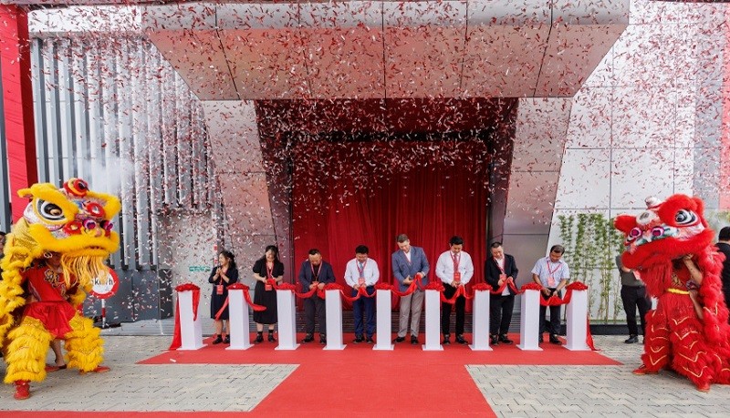Cérémonie d'inauguration de l'usine de fabrication de vêtements d'Avery Dennison. Photo: baodautu
