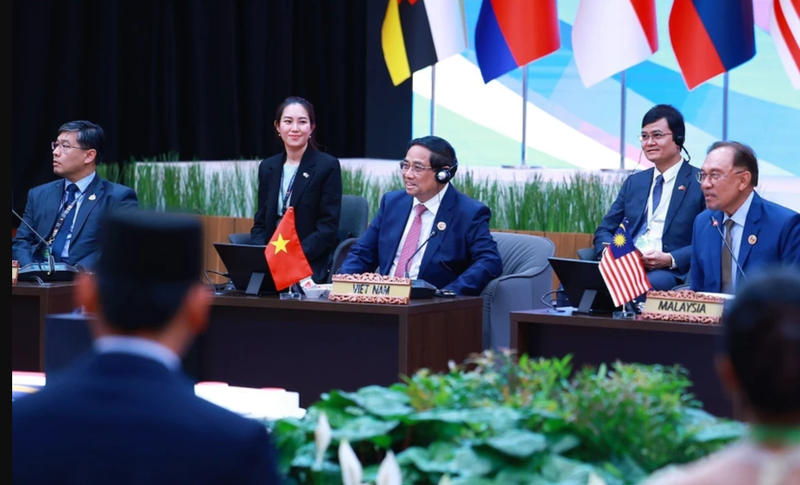 Le Premier ministre Pham Minh Chinh au dialogue des dirigeants de l’ASEAN et la jeunesse de la région. Photo: VNA