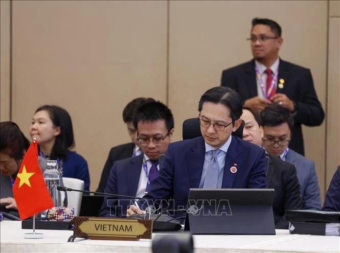 Le vice-ministre Dô Hung Viêt, également chef de la délégation vietnamienne des hauts officiels chargés des affaires de l’ASEAN (SOM ASEAN). Photo : VNA.