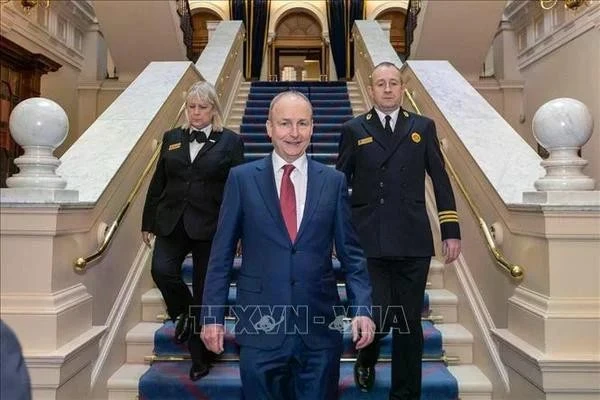 Le Premier ministre irlandais Micheál Martin (centre). Photo : Xinhua/VNA.