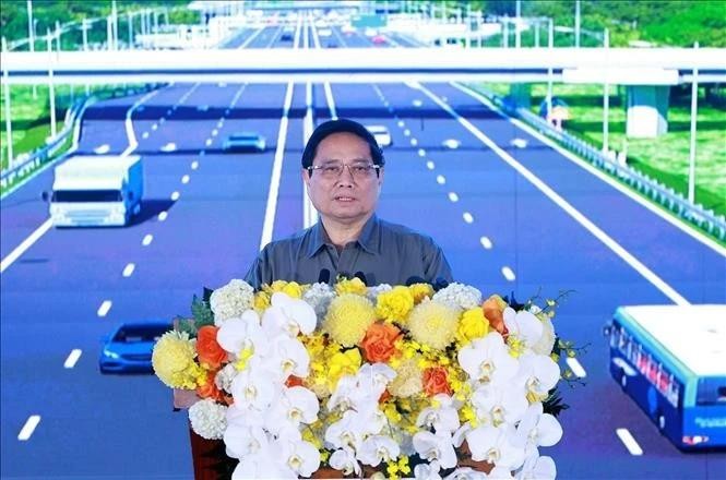 Le Premier ministre Pham Minh Chinh à la cérémonie inaugurale de l'autoroute Ho Chi Minh-Ville - Thu Dau Mot - Chon Thanh. Photo : VNA.