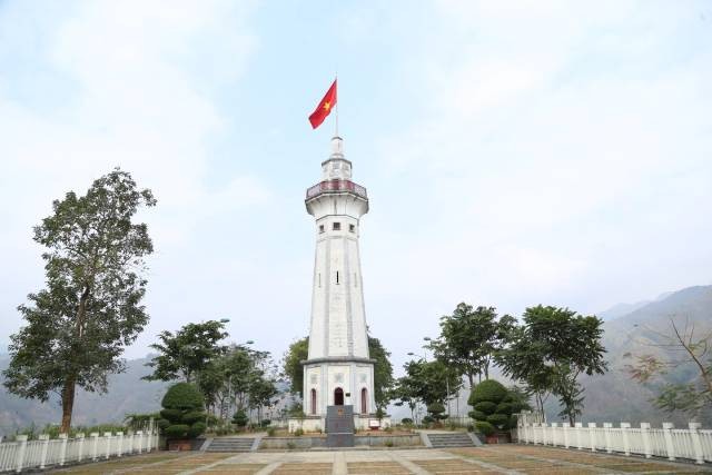 La tour du drapeau de Lung Pô. Photo : plo.vn 