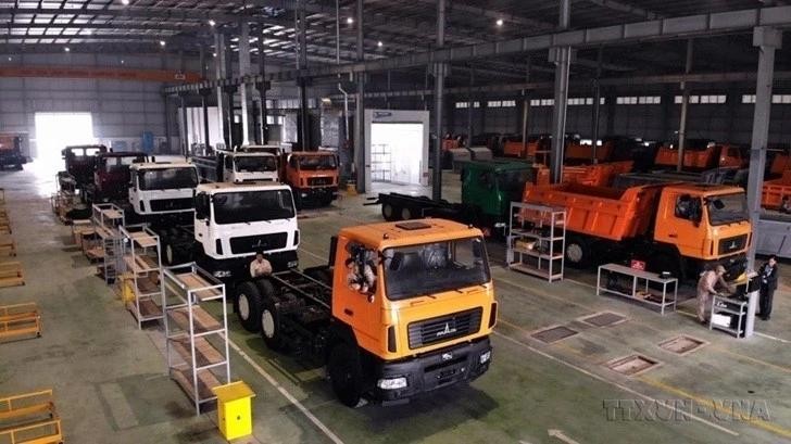 Assemblage automobile chez la Sarl Maz Asia (joint-venture entre le Vietnam et la Biélorussie) au district de Kim Dong, province de Hung Yen. Photo : VNA.