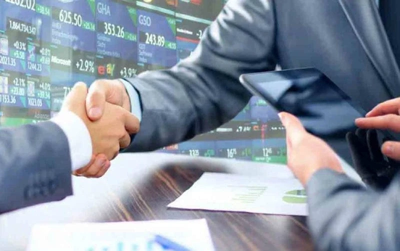 En avril 2025, les investisseurs individuels vietnamiens ont ouvert 193.948 nouveaux comptes de trading boursier Photo illustrative : VOV.