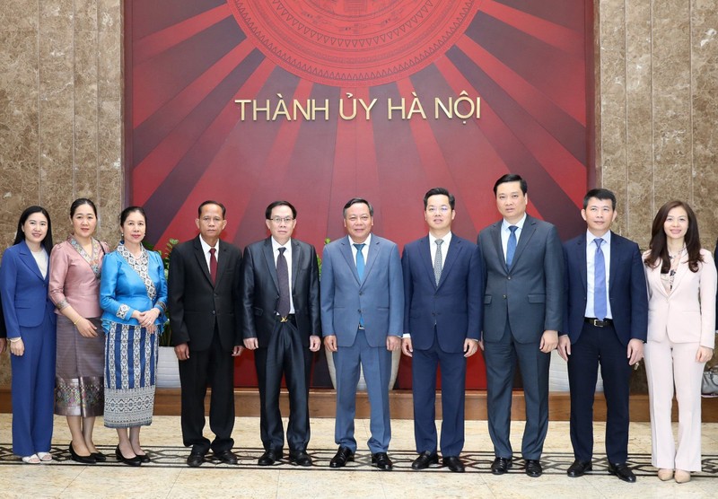 La seance de travail entre les deux parties. Photo : hanoimoi.vn