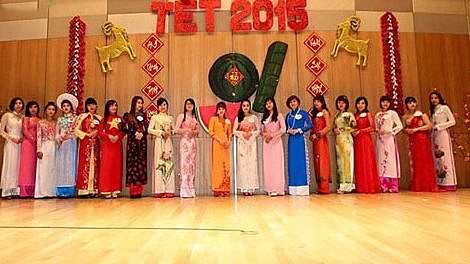 La communauté des Vietnamiens résidant en R. de Corée fête le Têt traditionnel 2015. Photo: VOV.