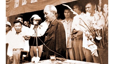 Le Président Hô Chi Minh en visite Hung Yên, le 16 septembre 1961. Photo: hungyen.gov.vn.