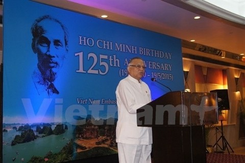 Le président de l'Association d'Amitié Inde - Vietnam, K.L. Malhotra, lors du meeting le 17 mai à New Delhi (Inde). Photo: Minh Ly/VNA.