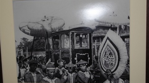 L'exposition présente des photographies anciennes du riche fonds Vietnam de l’École française d’Extrême-Orient. Photo: VNA.