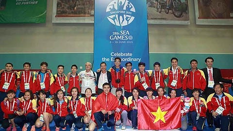 L’équipe nationale du Vietnam d’escrime s’est brillée lors des SEA-Games-28es. Photo: Hai Dang/NDEL.