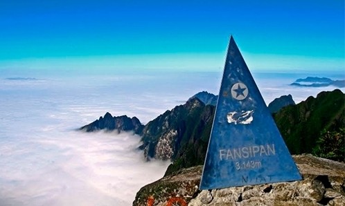 Depuis longtemps, le Fansipan est la destination favorite des amateurs de trekking.