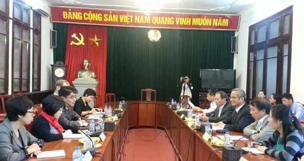 Séance de travail entre le directeur de l'OIT au Vietnam et le président de la CGTV. Photo: CPV.