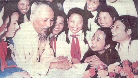 Au cours de sa vie, le Président Hô Chi Minh avait une profonde affection pour les jeunes du monde entier. Photo : CVN