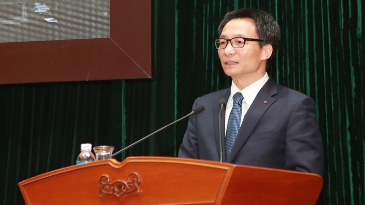 Le vice-premier ministre Vu Duc Dam prend la parole lors de la cérémonie commémorative du 40e anniversaire de la fondation de la CJA, ce vendredi, à Hanoi. Photo: VGP.