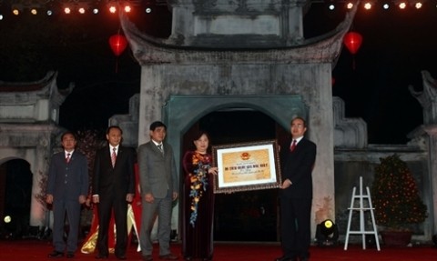Cérémonie de reconnaissance de Cô Loa en tant que vestige national spécial à Hanoi.