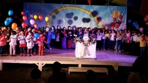 La cérémonie de célébration du 40e anniversaire du village d’enfants SOS de Dà Lat, le 8 avril dans la ville du même nom. Photo: CVN
