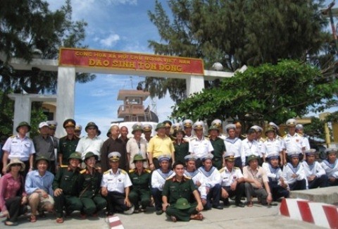 L’île Sinh Tôn Dông-un poste de garde sur la Mer Orientale.