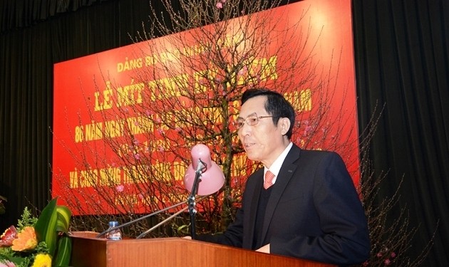 M. Thuân Huu, rédacteur en chef du journal "Nhân Dân", prend la parole lors de la cérémonie de célébration du 86e anniversaire de la fondation du PCV. Photo: NDEL. 