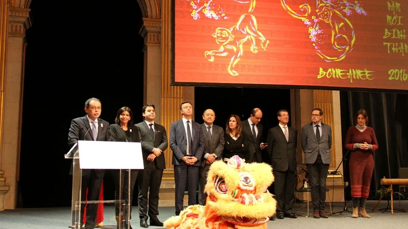 L’ambassadeur vietnamien en France, Nguyên Ngoc Son, prononce son discours.