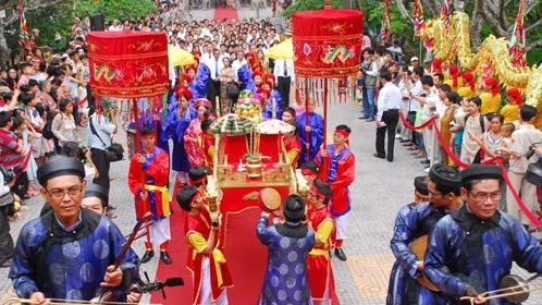 La Fête du Temple des rois Hùng. Photo: VOV.