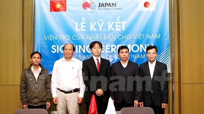 La cérémonie de signature de la convention d'aide non remboursable du Japon au Vietnam. Photo: VNA.